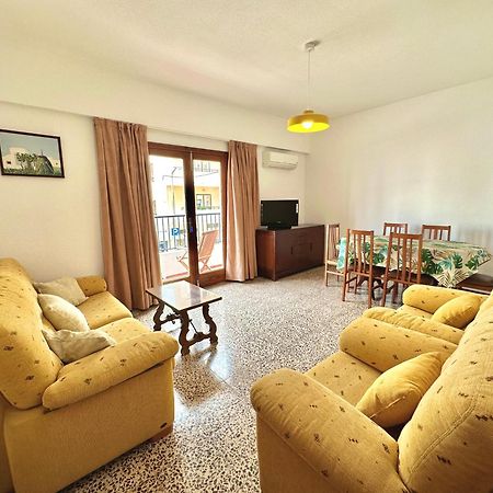 Hostal Y Apartamentos Santa Eulalia Санта-Еулалія-дель-Ріо Екстер'єр фото