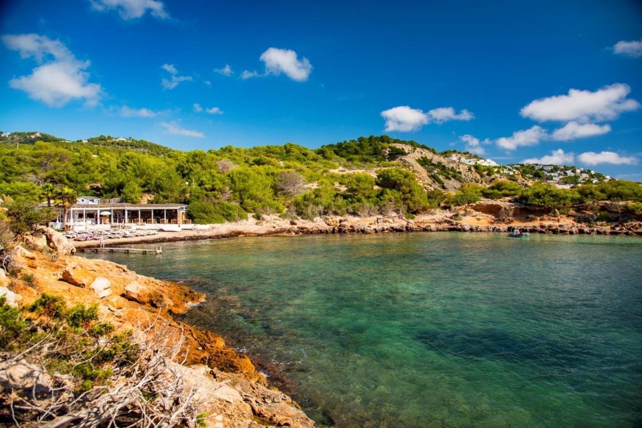 Hostal Y Apartamentos Santa Eulalia Санта-Еулалія-дель-Ріо Екстер'єр фото