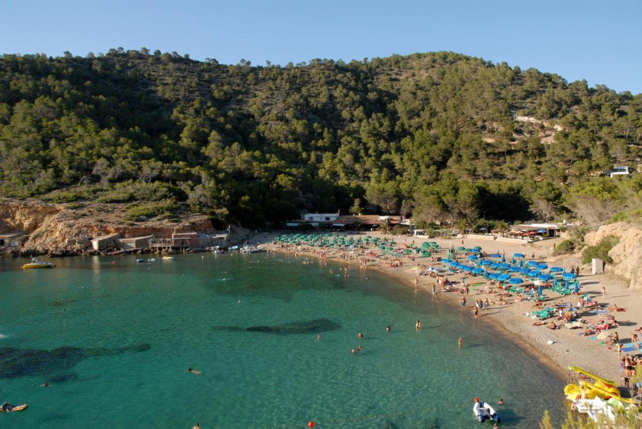 Hostal Y Apartamentos Santa Eulalia Санта-Еулалія-дель-Ріо Екстер'єр фото