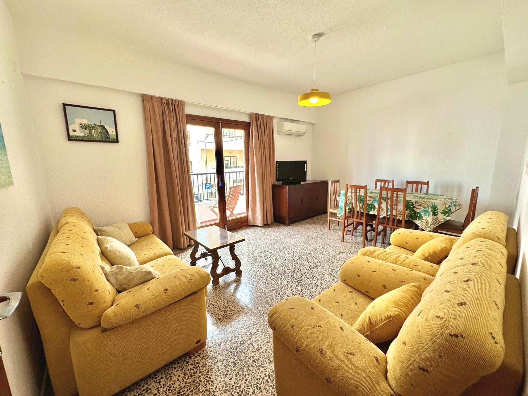 Hostal Y Apartamentos Santa Eulalia Санта-Еулалія-дель-Ріо Екстер'єр фото